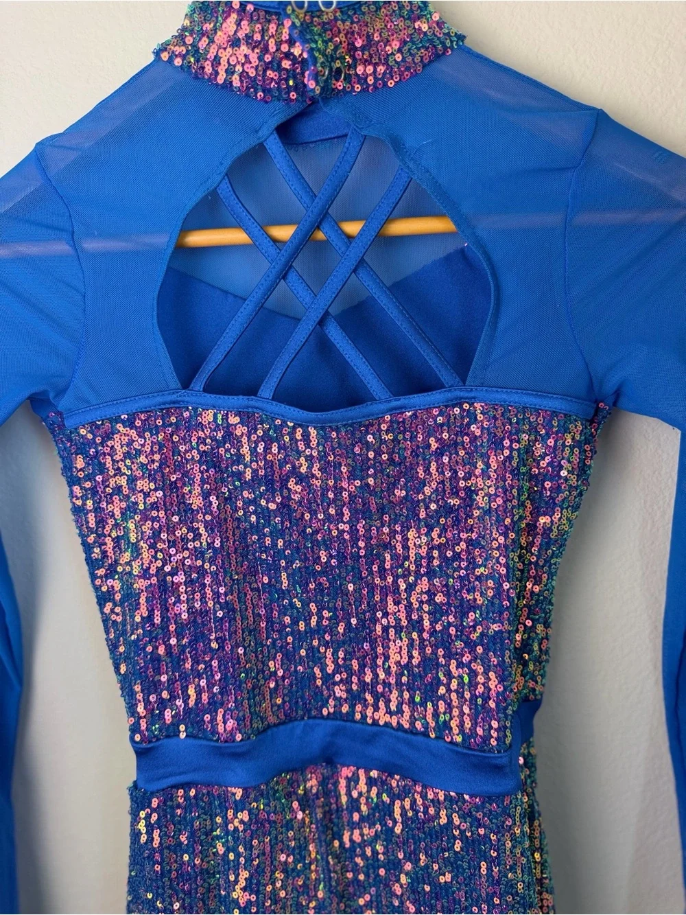 Weissman sparkling blue